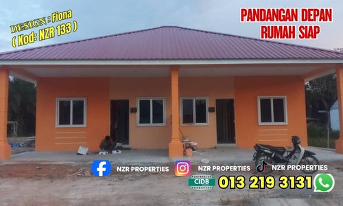 Pandangan depan 2 unit rumah siap Design Fiona NZR133 di Dengkil, Selangor.